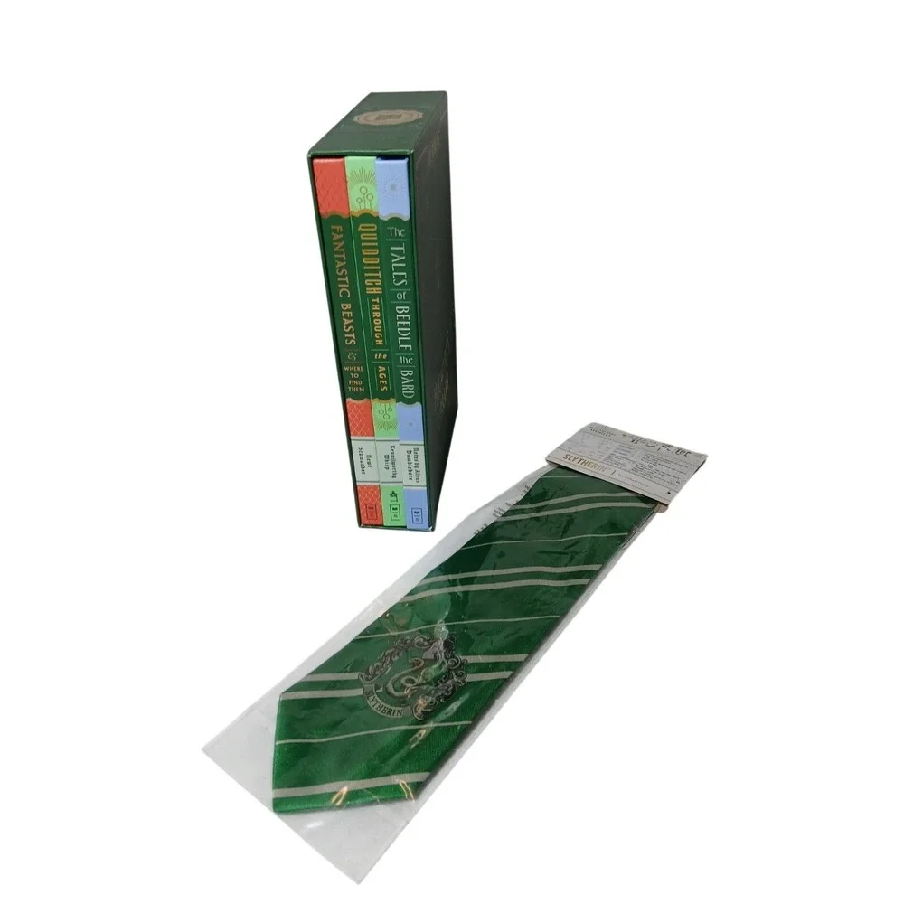 JK Rowling Hogwarts Library Hardcover Box Set with a Harry Potter Tie‎ 2017 #B49